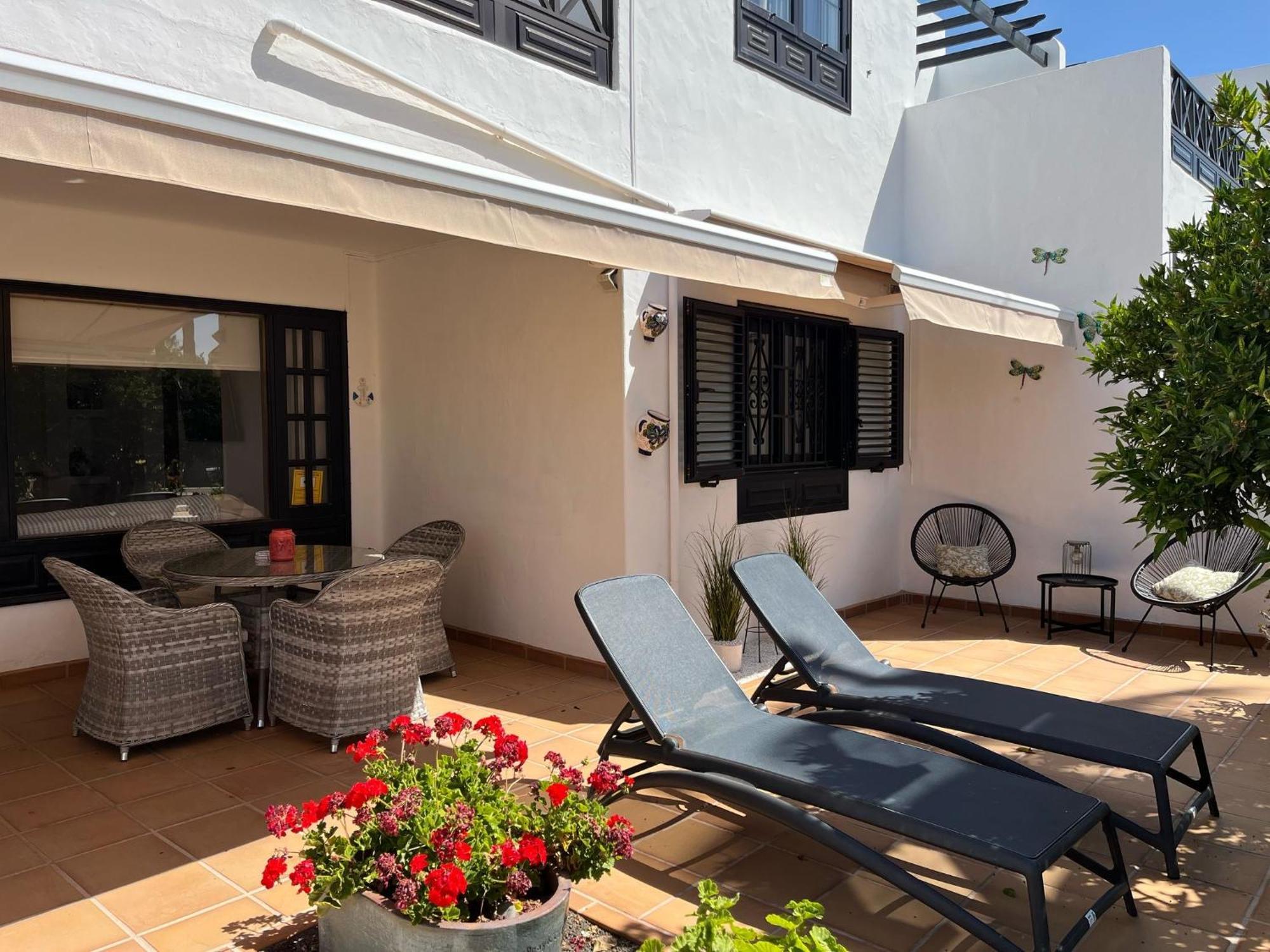 Casa Mo, 2 Bedroom Apartment Close To The Beach Puerto del Carmen  Dış mekan fotoğraf
